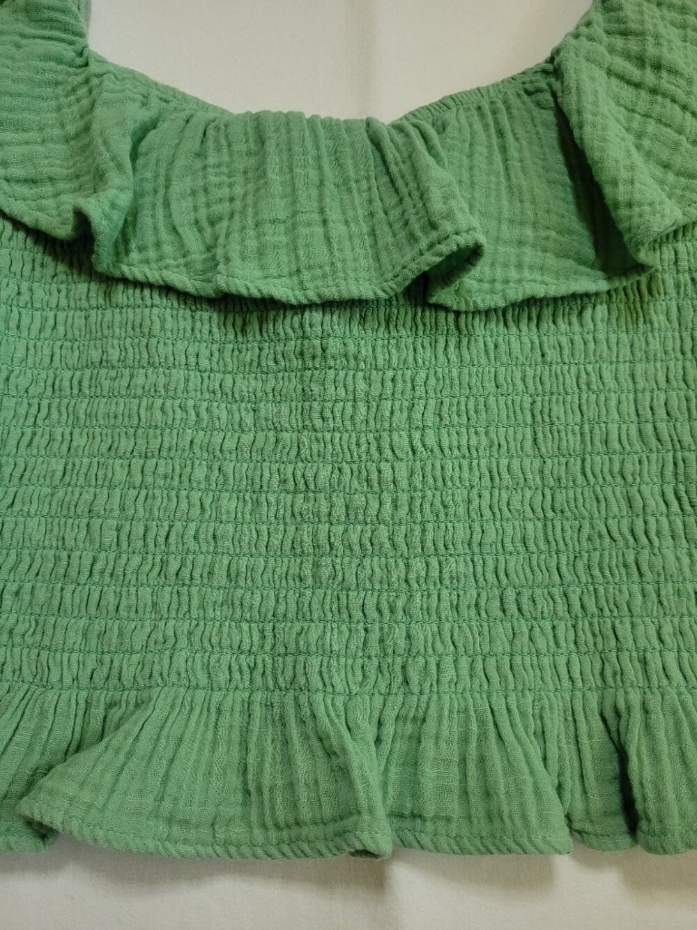 American Eagle Smocked Ruffle Crop Top Tank Medium Green Boho Chic Y2K - Picture 3 of 8